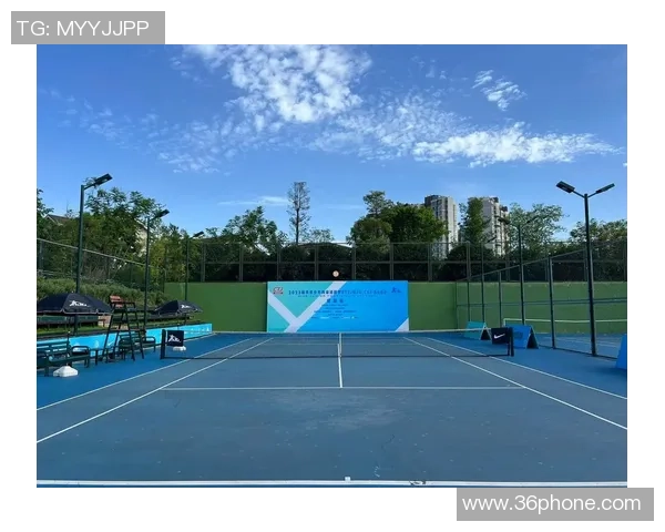 成都网球队默契配合的关键因素与战术分析探讨