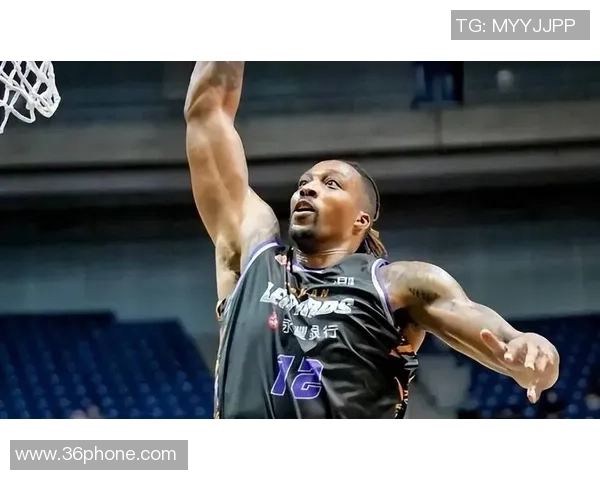 武汉篮球队在邀请赛中以90分稳居积分榜首位，展现强劲实力