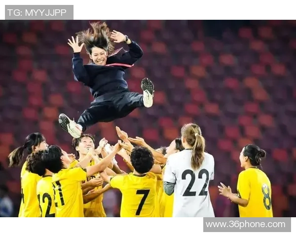 足球明星背后的女人她们是如何影响儿子的职业生涯与人生选择